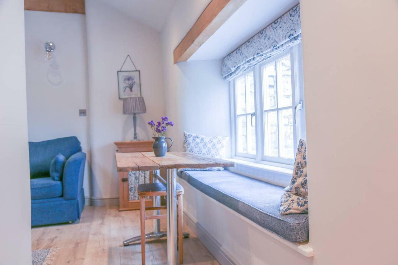 Skittles - Charming One Bedroom Apartment - Parking - Easy Access To Bath Box  Kültér fotó