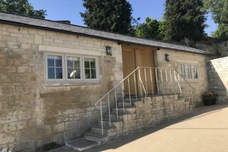 Skittles - Charming One Bedroom Apartment - Parking - Easy Access To Bath Box  Kültér fotó